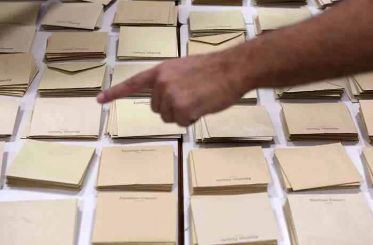 Dimanche 17 Juin 2012
Dépouillement à l'école primaire d Joinville