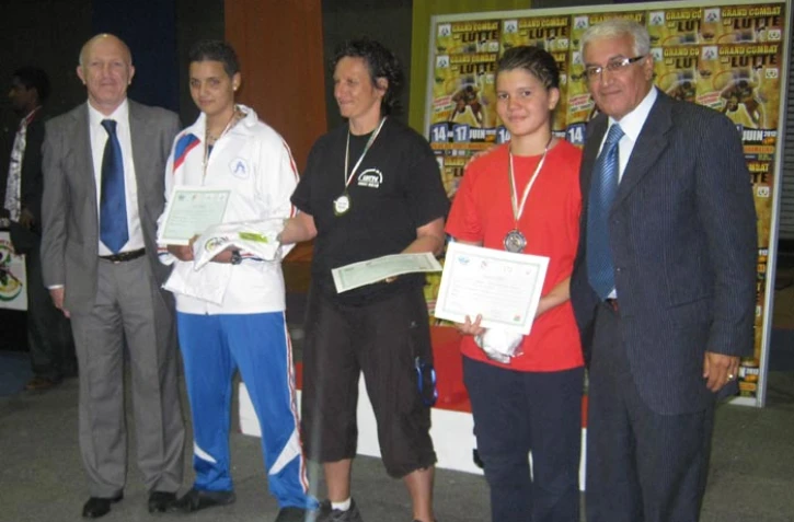 Camille Clain et Emmanuelle Barret se sont illustrées aux championnats d'Afrique de lutte (photo D.R)
