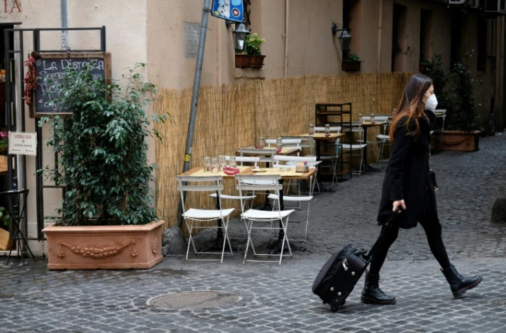 Dans une rue vide de Rome le 5 novembre 2020