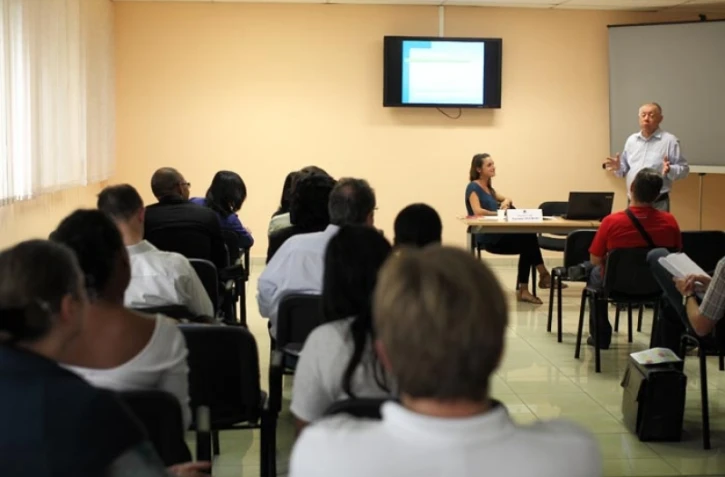 Vendredi 29 juin 2012 - &quot;Village des entreprises&quot; à la chambre de commerce et d'industrie de La Réunion (Photo image-reunion.re pour www.ipreunion.com)