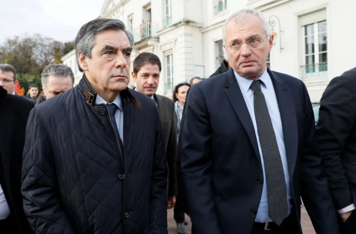 François Fillon et le maire Jean-Marie Vilain le 22 novembre 2016 à Viry-Chatillon