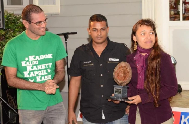 L'équipe Papangue a remporté la finale du jeu Casse coco pou' un gadiamb' (photo Direct Photo)