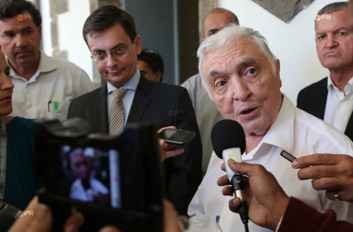 Vendredi 10 Aout 2012
Roland Robert président de l'association des maires de la Réunion