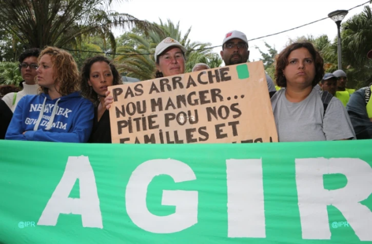 Jeudi 16 août 2012 - Manifestation des emplois verts devant la préfecture