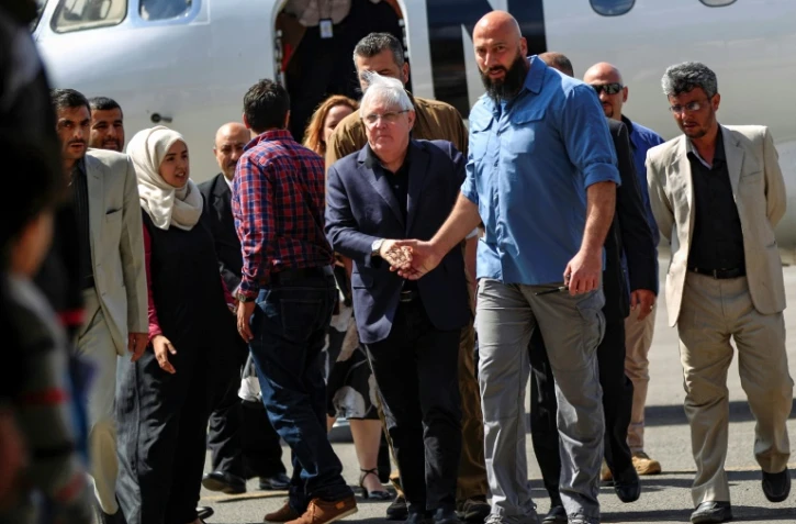 L'émissaire de l'ONU pour le Yémen Martin Griffiths à son arrivée à l'aéroport de Sanaa, la capitale yéménite, le 21 novembre 2018