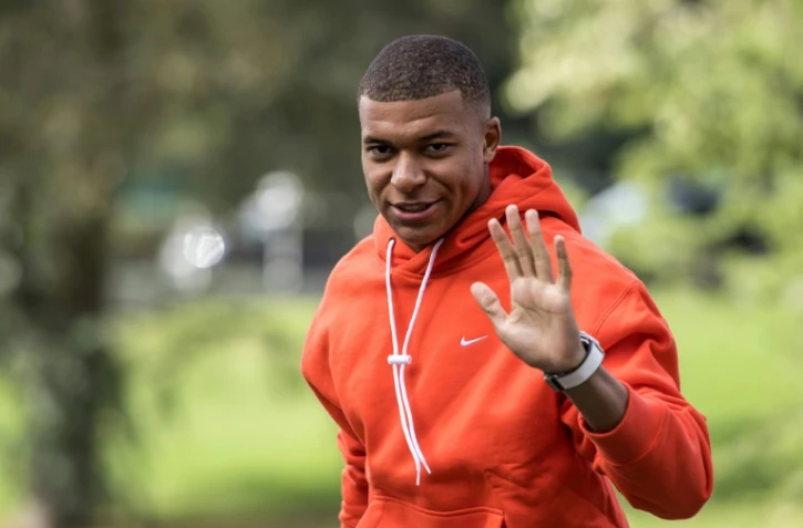 L'attaquant parisien Kylian Mbappé à son arrivée au centre de regroupement de l'équipe de France à Clairefontaine, le 7 octobre 2019