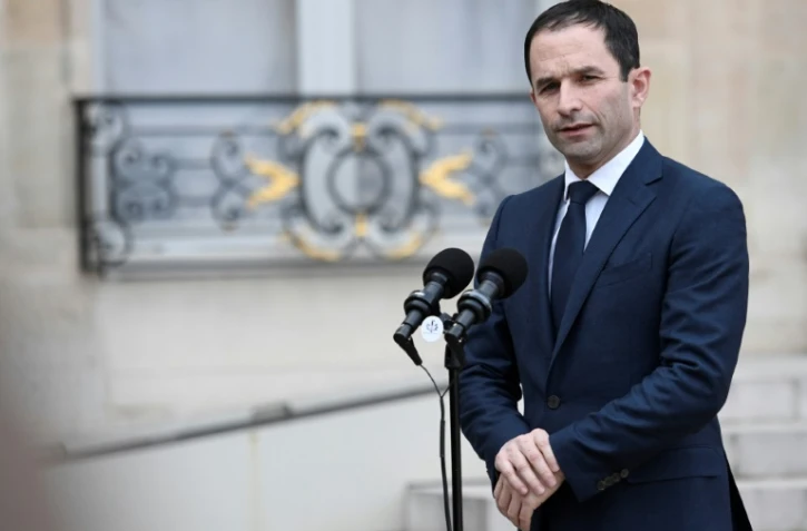 Benoît Hamon parle à la presse après avoir été reçu à l'Elysée le 2 février 2017