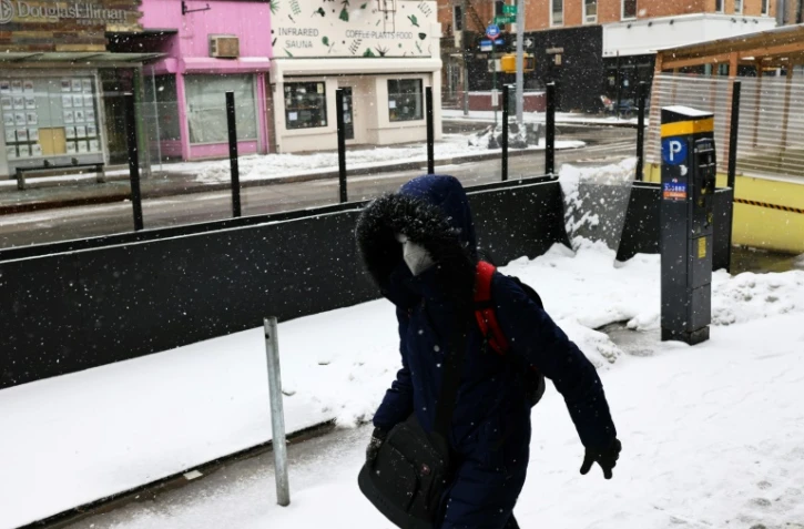 Un passant Ă Brooklyn jeudi