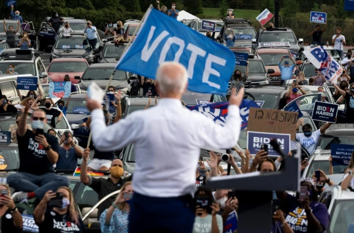 Joe Biden lors d'un meeting en "drive in" le 27 octobre 2020 à Atlanta, en Géorgie