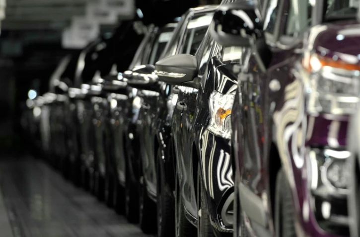 La lignes d'assemblage des Citroen C3 Picasso et des Peugeot 208 à Trnava, dans l'ouest de la Slovaquie, le 3 décembre 2015