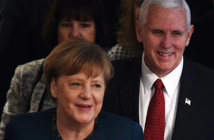 La Chancelière allemande Angela Merkel et le vice-président américain Mike Pence  lors de la conférence de sécurité, le 18 février 2017 à Munich