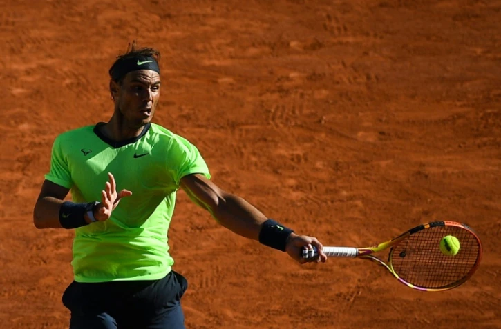L'Espagnol Rafael Nadal, lors de son match du 1er tour contre l'Australien Alexei Popyrin, aux Internationaux de France, le 1er juin 2021 au stade Roland Garros à Paris