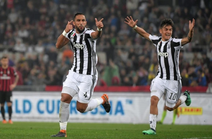 Le défenseur de la Juventus, Medhi Benatia (g), et l'attaquant Paulo Dybala, en finale de la Coupe d'Italie face à Milan, le 9 mai 2018 à Rome