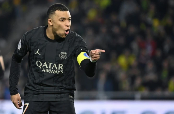 L'attaquant du PSG Kylian Mbappé buteur sur penalty à Nantes, le 17 février 2024