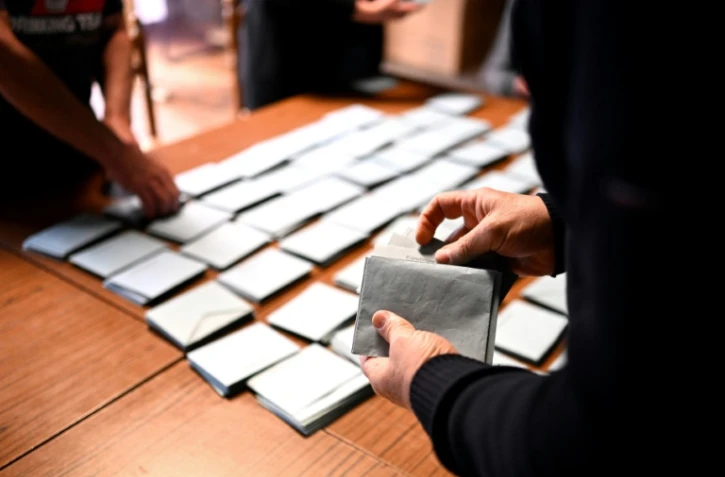 Le ministère de l'Intérieur devrait dévoiler lundi les listes complètes des candidats aux législatives par circonscription