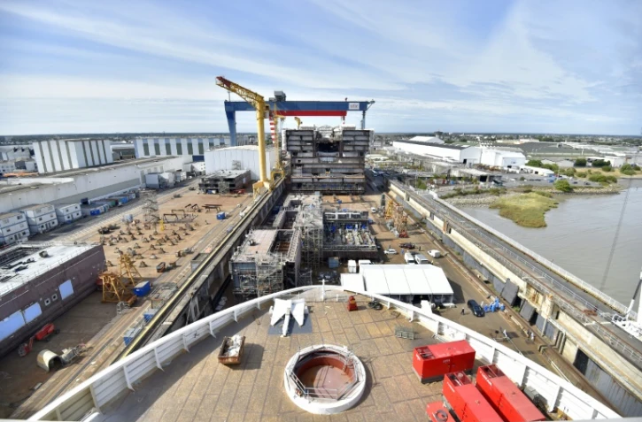 Le futur paquebot Oasis 4 en construction sur le chantier naval STX de Saint-Nazaire (Loire-Atlantique), le 2 septembre 2016.