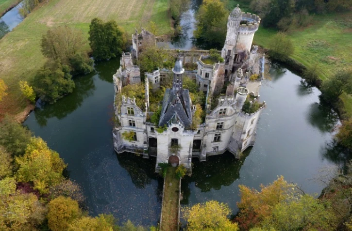 Le château poitevin de La Mothe-Chandeniers, le 3 novembre 2017