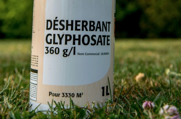 Une bouteille de Glyphosate
