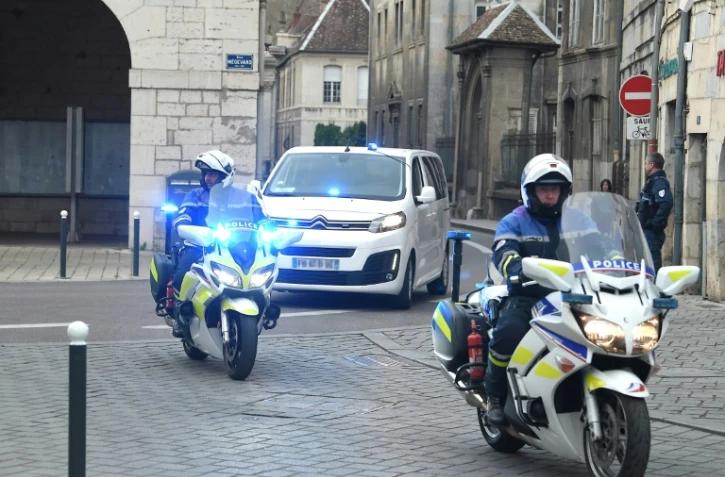 Arrivée du véhicule transportant Nicolas Zepeda au tribunal de Besançon, le 29 mars 2022
