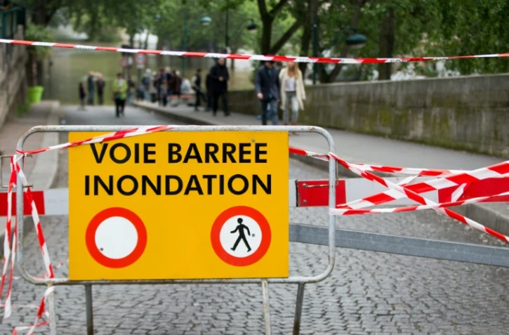 Accès interdit aux voies sur berge en raison des inondations le 5 juin 2016 à Paris