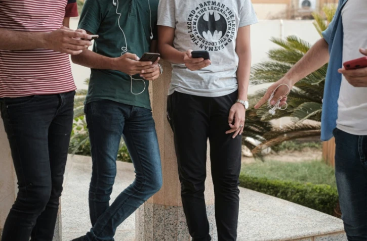 (ILLUSTRATION) Des collégiens californiens qui broyaient du noir et tentaient d'appeler un service de prévention des suicides étaient en réalité mis en relation avec des hôtesses de téléphone rose