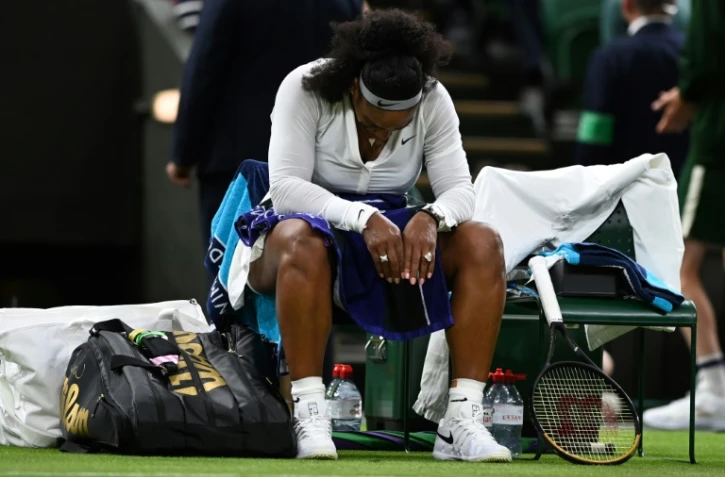Serena Williams lors de sa défaite au premier tour de Wimbledon contre la Française Harmony Tan le 28 juin 2022