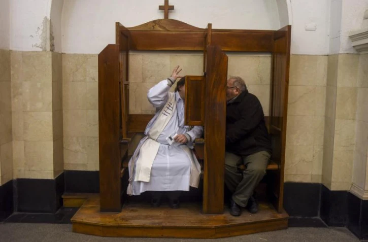   Non, le secret de la confession n'est pas "plus fort que les lois de la République"