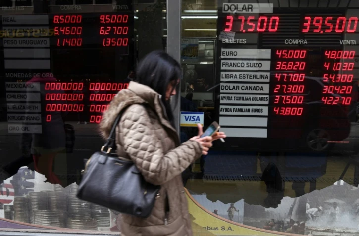 Les Argentins ont les nerfs à vif après une semaine de dépréciation vertigineuse du peso