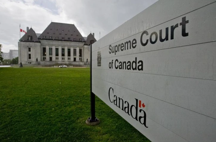   Non, la Cour suprême du Canada n'a pas accepté l'"action mondiale pour crimes contre l'humanité" de Reiner Fuellmich