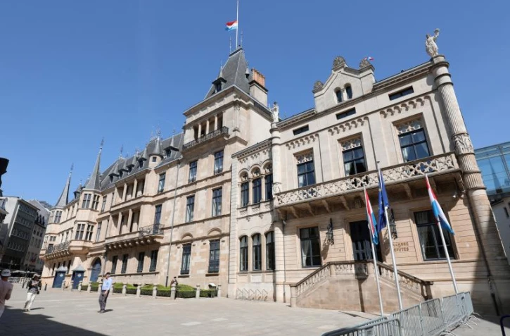   Attention aux assertions trompeuses de Christian Perronne sur la vaccination anti-Covid devant des députés luxembourgeois