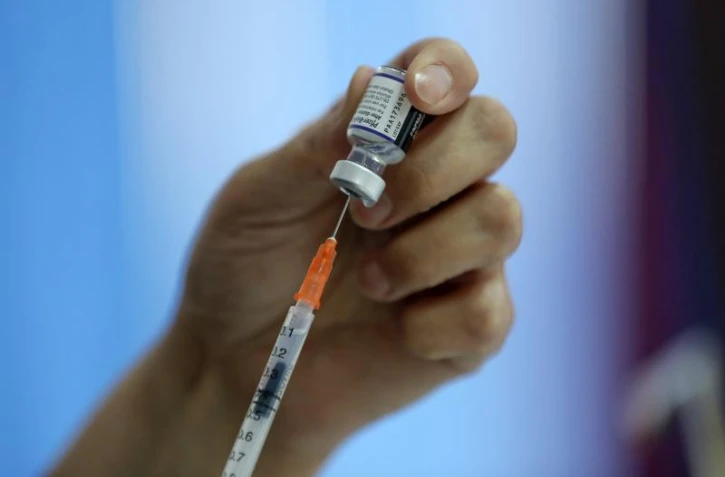  Non, cette étude ne prouve pas que l'ARN messager des vaccins s'intègre à notre ADN