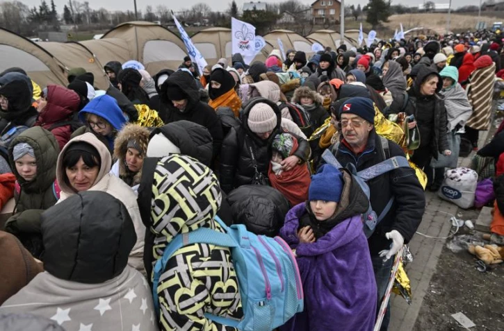   Non, un tiers des personnes arrivées en France depuis l'Ukraine ne sont pas originaires du Maghreb ou d'Afrique
