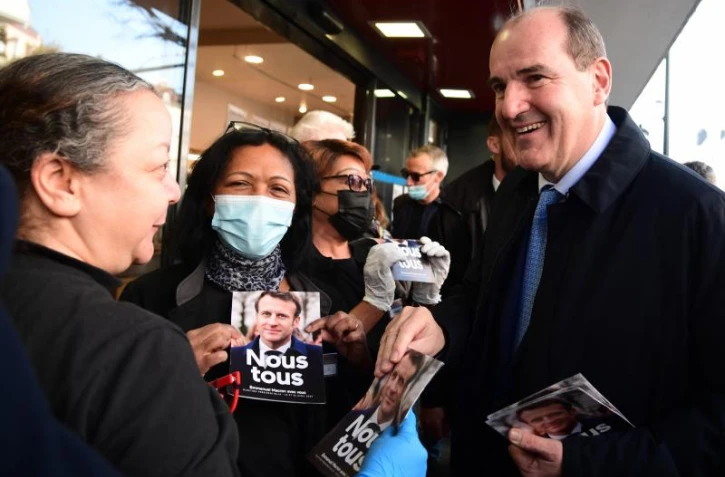   Non, Jean Castex n'a pas été "surpris en train de faire campagne illégalement" pour Emmanuel Macron