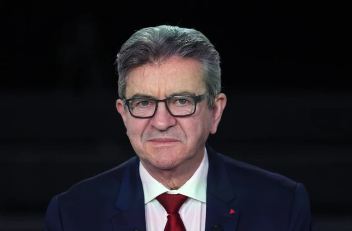   Mélenchon ouvrirait la porte à un vote Le Pen contre Macron ? Son entourage le dément et l'article a été corrigé