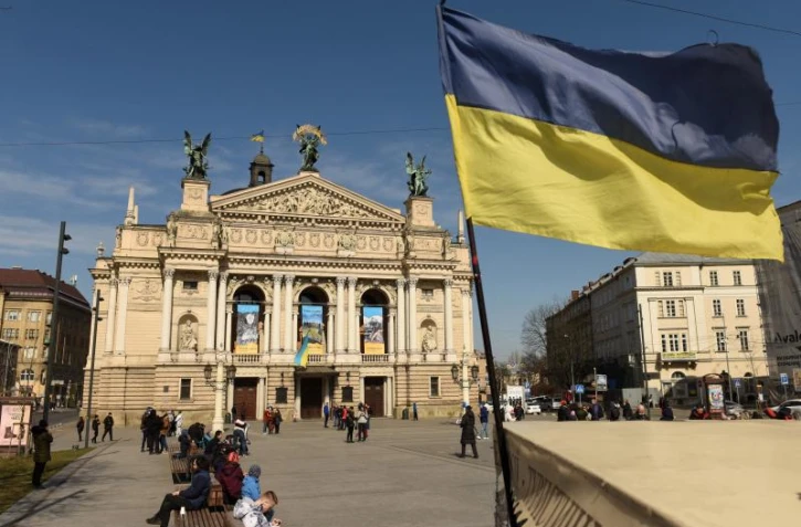   Le gouvernement ukrainien n'a pas conditionné le versement d'une aide financière à la vaccination anti-Covid