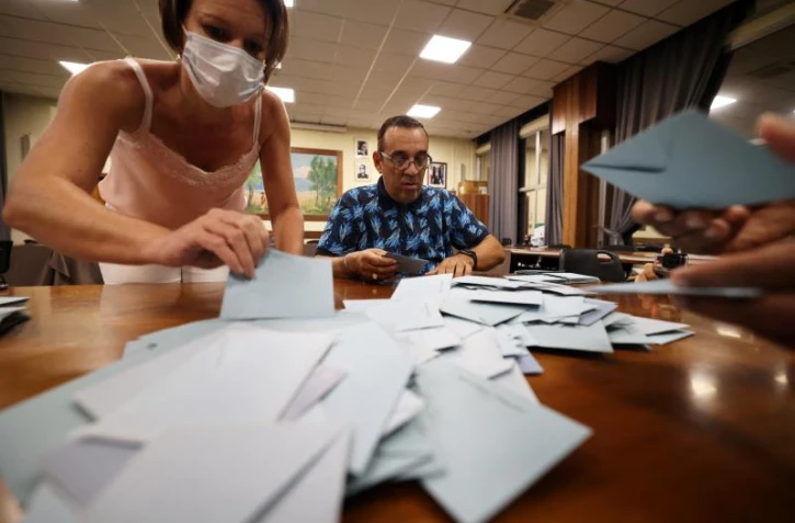   Les bulletins de vote dépouillés après 20h non comptabilisés ? C'est inexact
