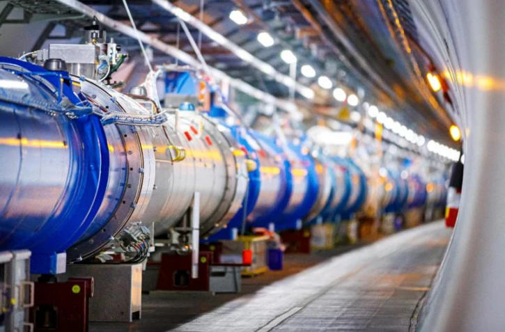   Attention à ces publications alarmistes sur la remise en route de l'accélérateur de particules du CERN