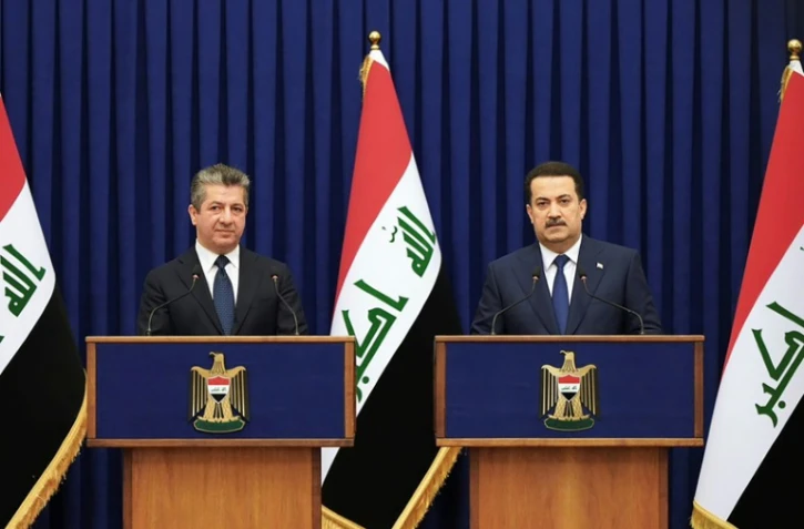 Le Premier ministre Mohammed Shia al-Sudani (d) et son homologue kurde Masrour Barzani à Bagdad, le 4 avril 2023