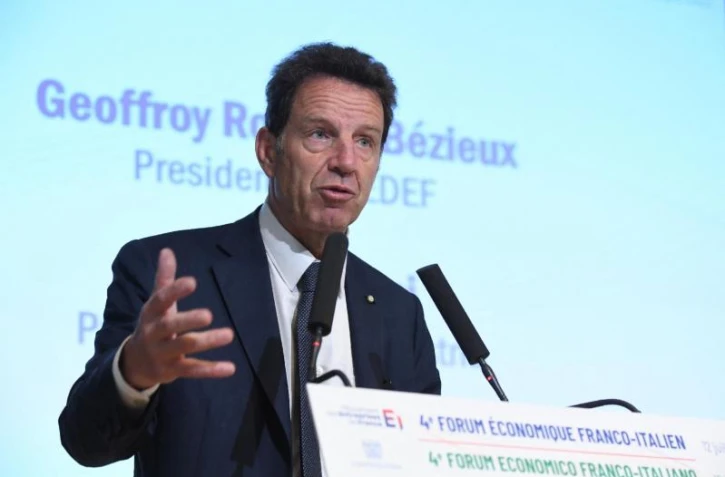   Les "taxes exceptionnelles" n'ont-elles en France de temporaires que le nom? Les limites de l'affirmation du président du Medef