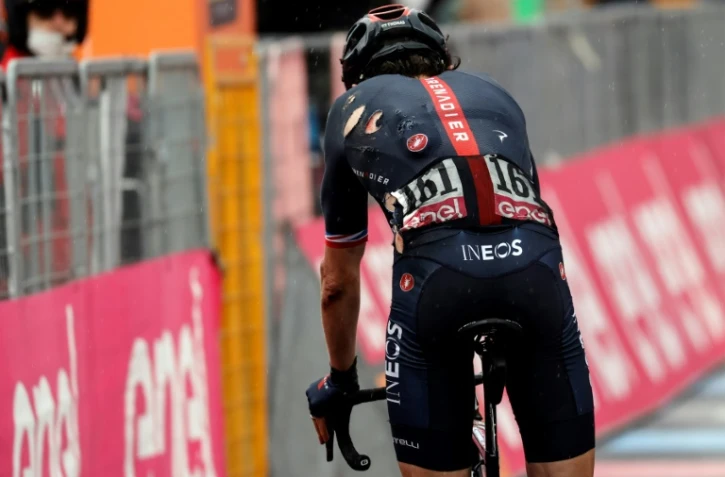 Le Gallois Geraint Thomas après sa chute lors de la 3e étape du Tour d'Italie le 5 octobre 2020