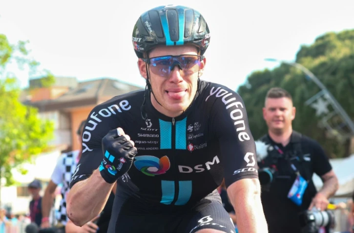 L'Italien Alberto Dainese vainqueur au sprint de la 17e étape du Giro, le 24 mai 2023 à Caorle