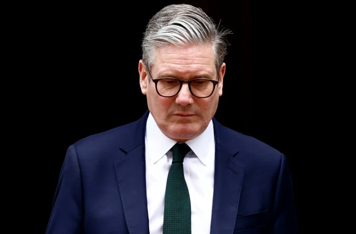 le Premier ministre britannique Keir Starmer le 6 août 2024 devant le 10 Downing Street à Londres