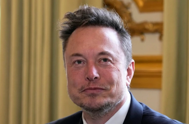 Le PDG de Tesla et SpaceX, Elon Musk, le 15 mai 2023 à l'Elysée à Paris