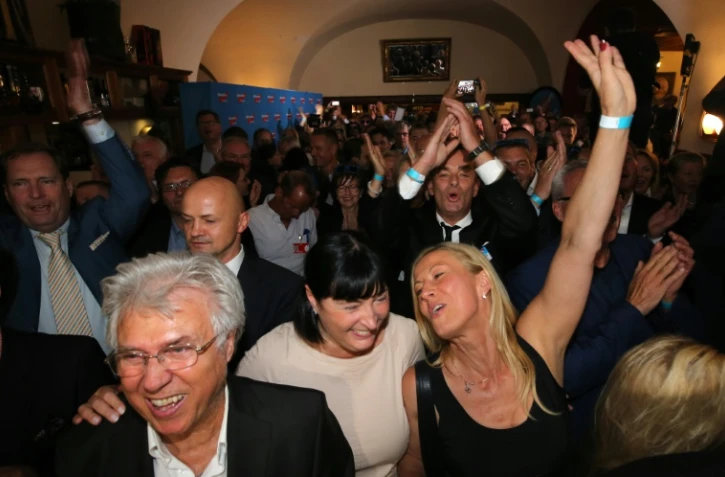 Des partisans de l'AfD célèbrent leurs résultats électoraux à Berlin le 18 septembre 2016