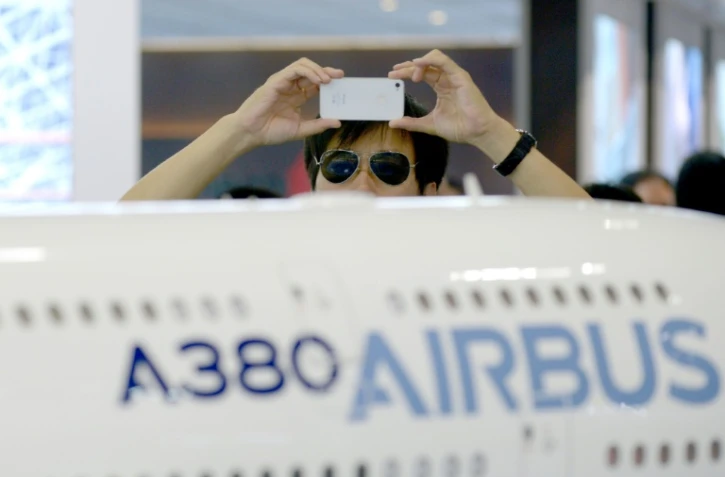 Airbus a dépassé ses objectifs annuels en  commandes d'avions, avec 850 commandes nettes enregsitrées du 1er janvier au 31 octobre