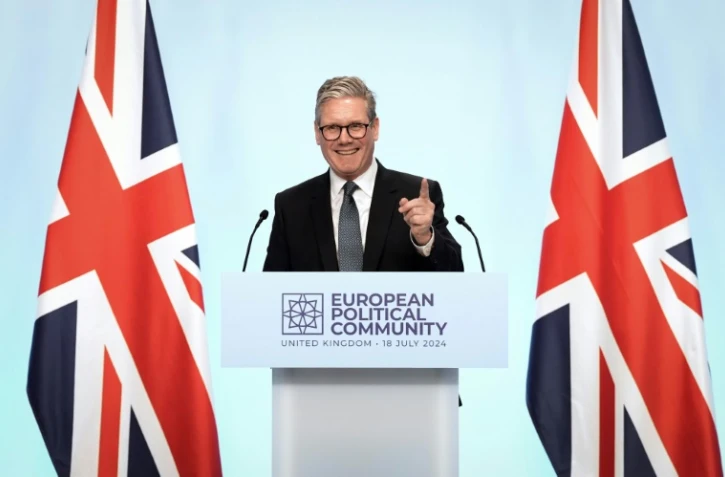 Le Premier ministre britannique Keir Starmer lors d'une conférence de presse à l'occasion de la réunion de la Communauté politique européenne, au palais de Blenheim, au nord-ouest de Londres, le 18 juillet 2024
