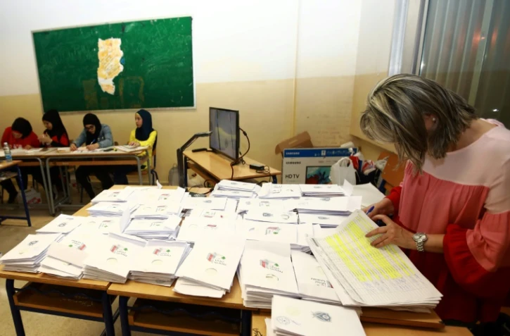 Dépouillement dans un bureau de vote à Beyrouth, le 6 mai 2018
