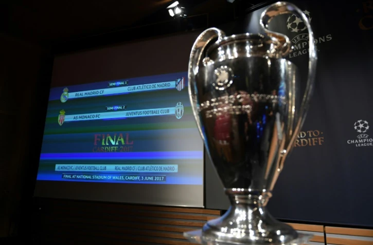 Le trophée de la Ligue des champions exposé lors du tirage au sort des demi-finales, le 21 avril 2017 à Nyon