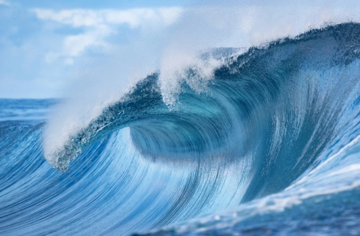La vague magique de Teahupoo à Tahiti, le 28 août 2019