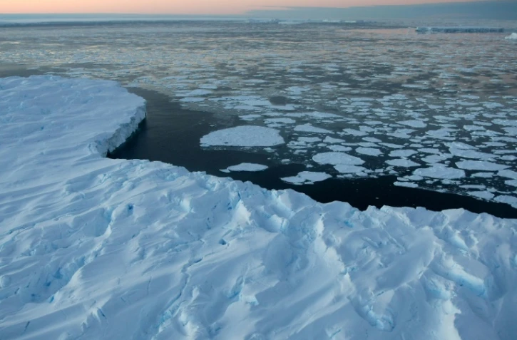 Une banquise mondiale au plus bas, des températures mondiales toujours au plus haut: après 2024 et sa litanie de records et catastrophes climatiques, l'hiver 2025 illustre encore le réchauffement de la planète